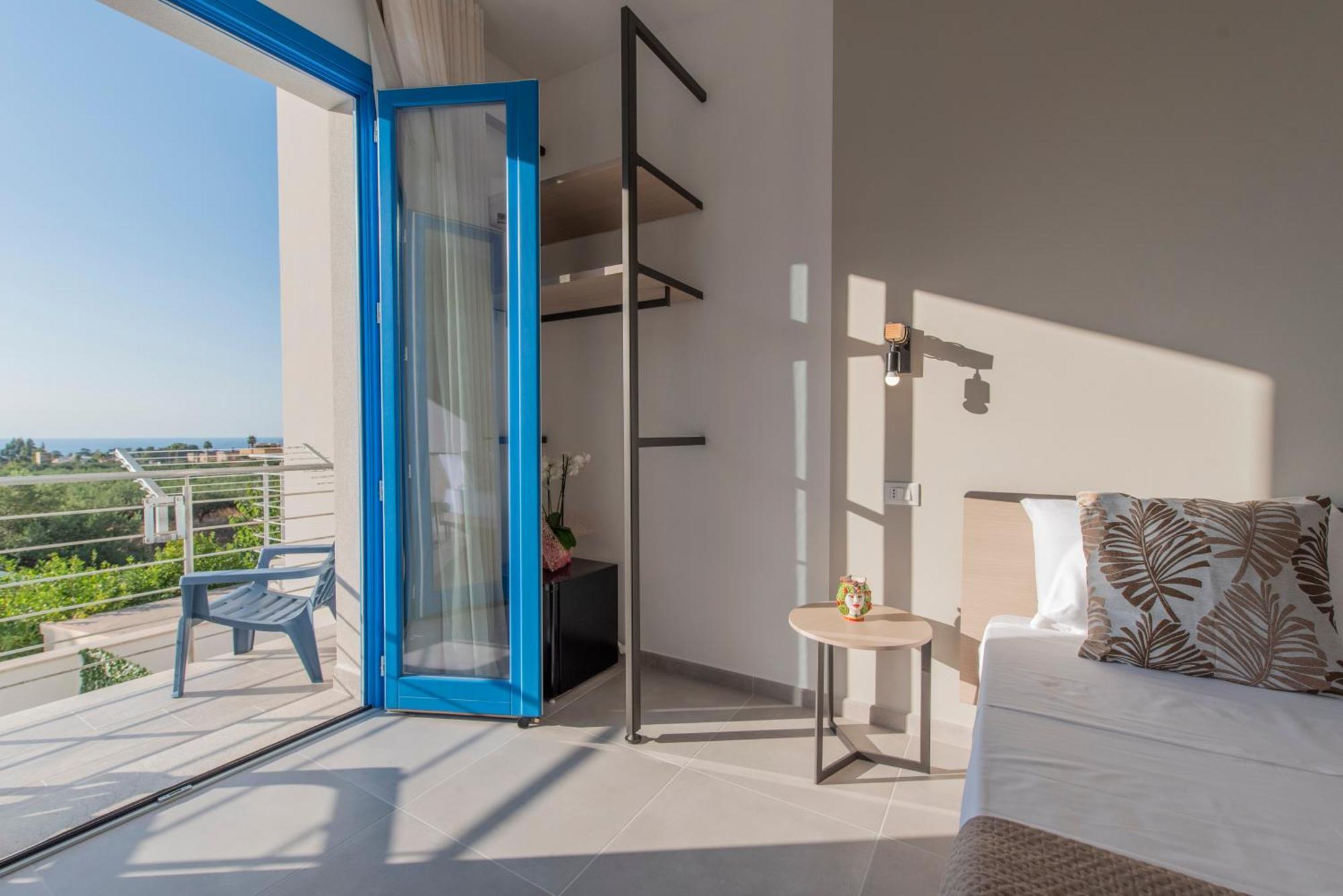 Bed And Breakfast Da Francesca Castelluzzo Exterior foto